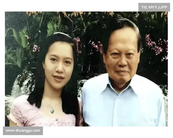 杨振宁退休金曝光,翁帆的“隐秘真相”终于浮出水面!(杨振宁同意妻子翁帆改嫁) 杨振宁退休金曝光,翁帆的“隐秘真相”终于浮出水面!(杨振宁同意妻子翁帆改嫁)
